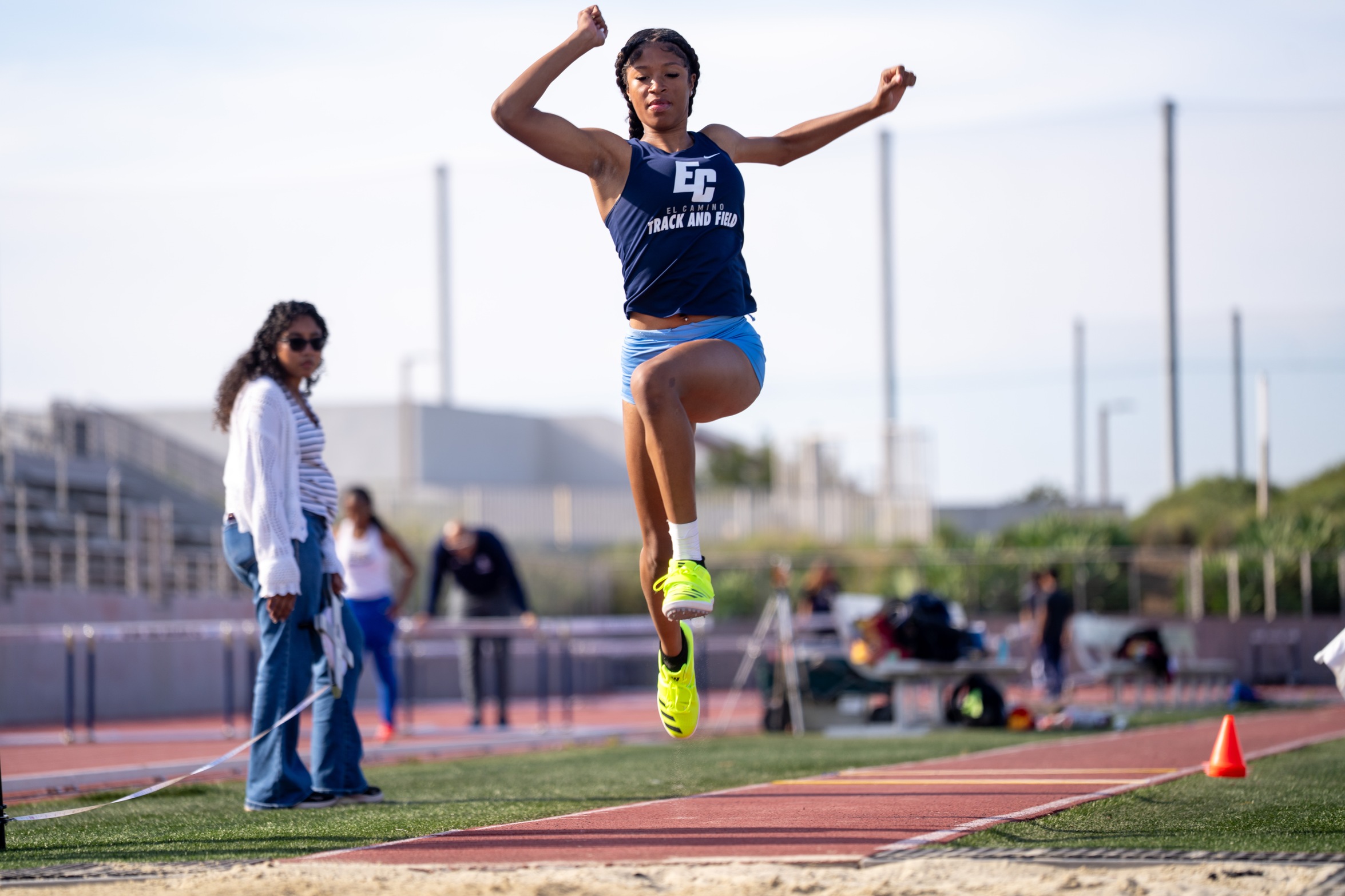 Pleasant, Skefich Record Wins at Dave Shannon Invitational